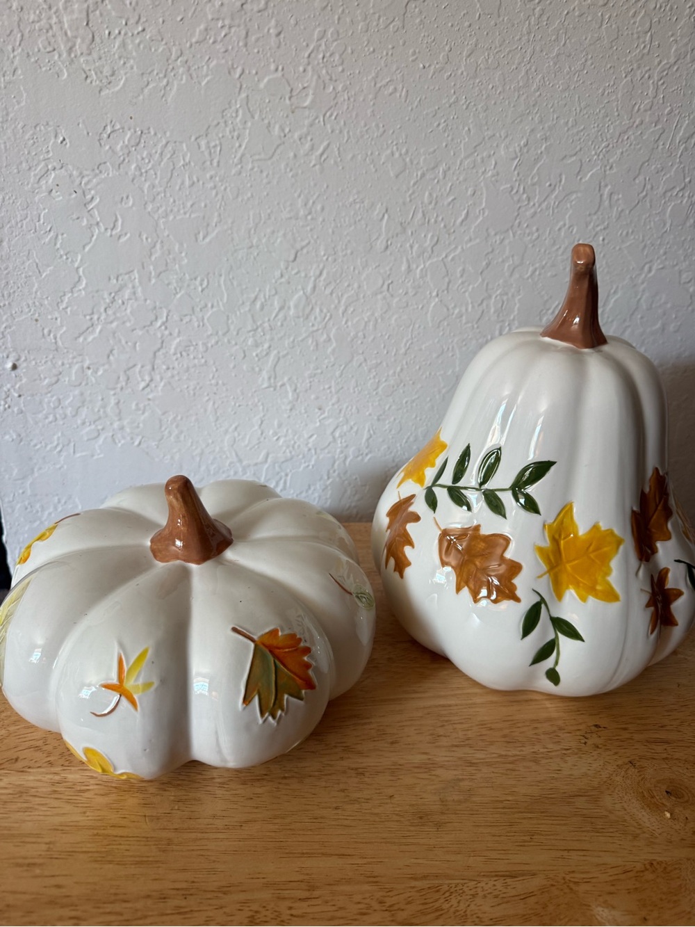 Bally White Ceramic Pumpkin Pair with Brown Stems and Painted Fall Leaves